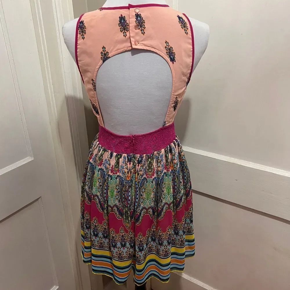 Free Shipping! Do+Be Colorful Keyhole Dress Women's Medium - Picture 2 of 9
